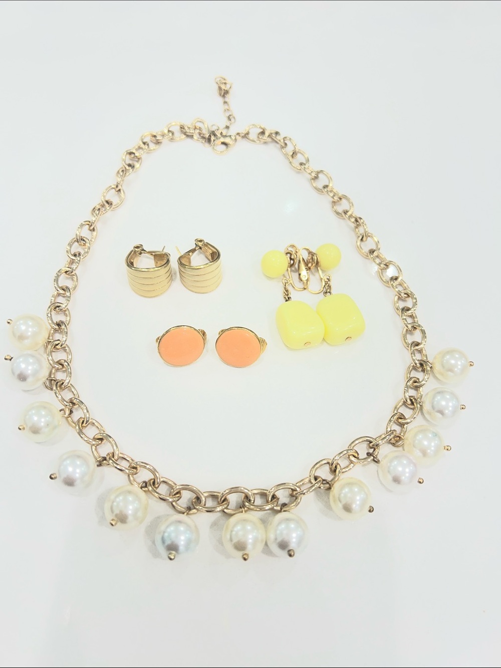 Gold Chain Pearl Drop Necklace with Multi-Color Stud Earrings